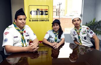 andres-ayala-24-jazmin-caballero-14-y-david-nunez-15-del-grupo-scout-n-24-padre-leon-coundou-anunciaron-su-proximo-campamento-scout-de-invie-202019000000-1353998.jpg