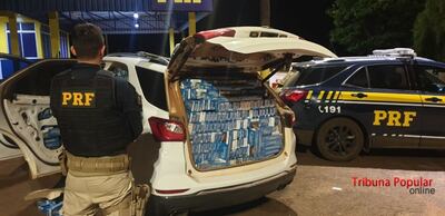 Cigarrillos de contrabando transportados en un vehículo robado.