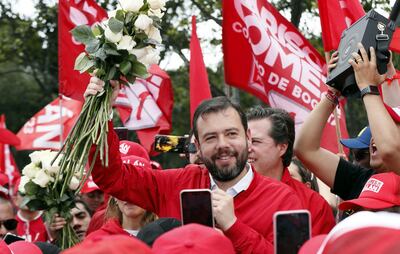 El candidato a la Alcaldía Mayor de Bogotá,  Carlos Fernando Galán, hijo  del político colombiano asesinado por bandas de narcotráfico,  durante cierre de campaña. (EFE)