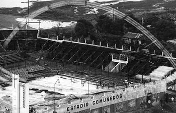 imagen-de-las-condiciones-en-que-quedo-el-estadio-comuneros-en-1978-luego-del-tornado-que-derribo-las-estructuras-del-futuro-techo-luego-fue-expr-223608000000-1423713.jpg
