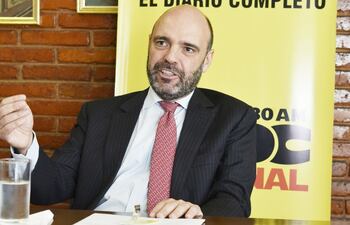 el-embajador-de-italia-grabriele-annis-en-visita-a-nuestro-diario--213134000000-1696970.jpg