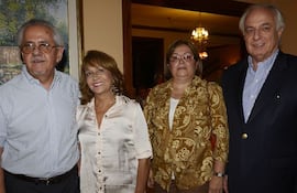 jeronimo-pirovano-cristina-falabella-marie-france-y-scar-mersan--195026000000-637484.jpg