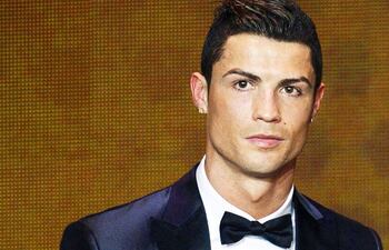 cristiano-ronaldo-28-balon-de-oro-de-la-fifa-2013-el-entrenador-de-la-seleccion-de-qatar-denuncio-que-le-pidieron-que-vote-por-el-portugues-para-215021000000-1036696.jpg