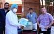 El momento de entrega de los insumos al Consejo Local de Salud de Hernandarias.