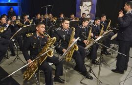 la-jazz-band-de-la-policia-nacional-sera-una-de-las-agrupaciones-que-subiran-esta-noche-al-escenario-del-teatro-municipal--221817000000-1748970.jpg