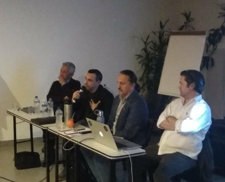 Conversatorio sobre viaducto Botánico con lleno total