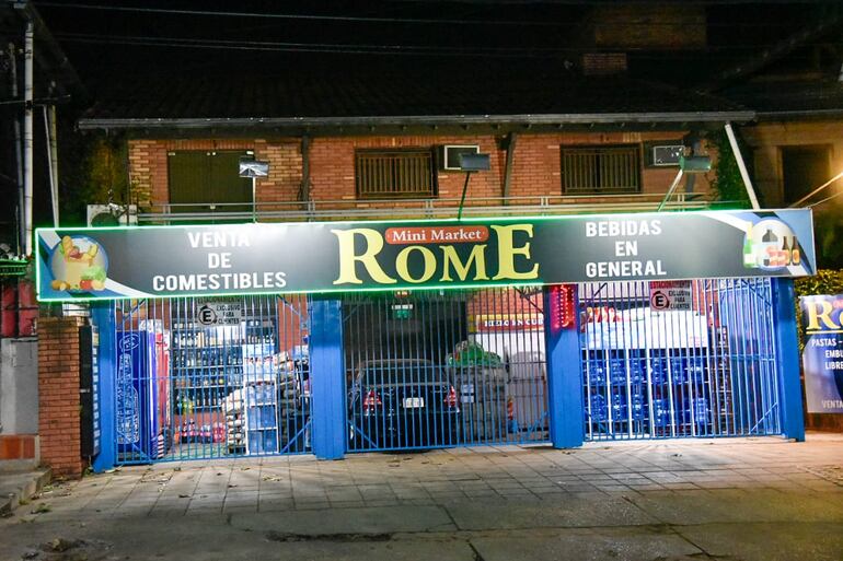 Comercial Rome, sitio asaltado.