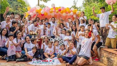 Julia Arce viuda de Cornet cumplió 90 años, y el grato acontecimiento lo celebró con un divertido almuerzo que se realizó en Yaguarón, y que contó con la presencia de sus 11 hijos, 28 nietos, 44 bisnietos y 7 tataranietos.