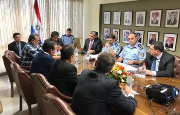 autoridades-del-area-de-la-seguridad-publica-participaron-de-la-reunion-de-la-mesa-directiva-del-senado-por-el-caso-ocurrido-en-caaguazu--223009000000-1766343.jpg