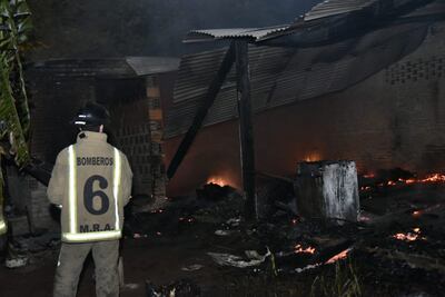El incendio quemó por completo la vivienda.