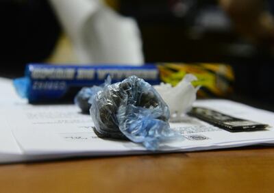 Evidencias halladas en poder de hinchas organizados demorados por la Policía.