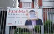 Uno de los carteles con propaganda extemporánea. Según el precandidato colorado JuanMa Brunetti, no violaba la ley.
