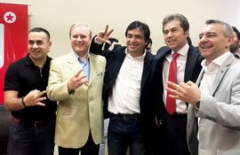 diputados-dany-durand-2-de-la-izq-y-julio-javier-rios-el-senador-luis-castiglioni-y-el-concejal-de-asuncion-daniel-centurion-anuncian-unidad-ba-211809000000-1619101.jpg