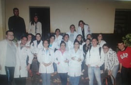 parte-de-la-comitiva-medica-que-realizara-el-servicio-gratuito-en-acahay-175515000000-1630992.jpeg