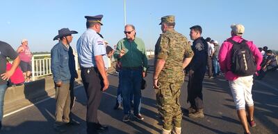 Acuerdan levantar el bloqueo del Puente Remanso.