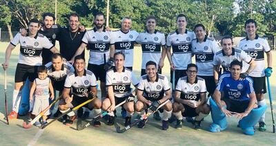 Plantel de Olimpia que se consagró campeón del torneo Clausura y habrá otro clásico.