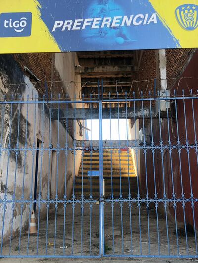 Estadio Feliciano Cáceres, Sportivo Luqueño.