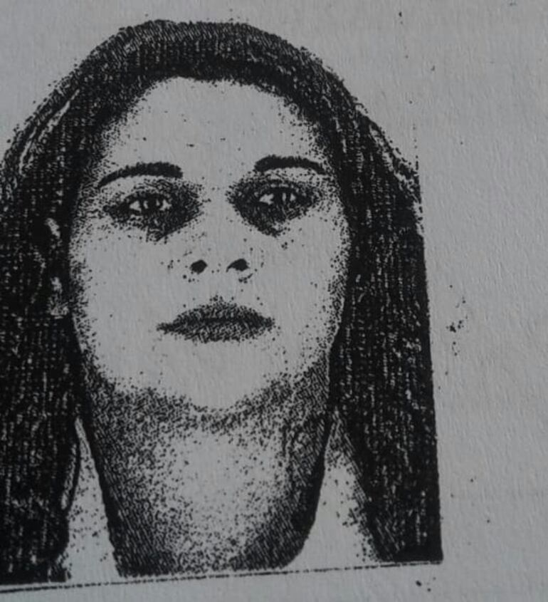 Lizsa Zoraida Alegre (45), buscada por hurto y robo de identidad.