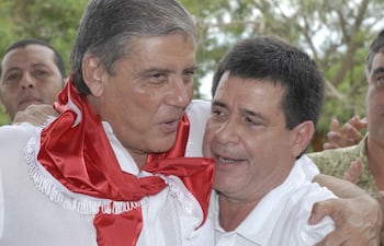 enrique-gonzalez-quintana-con-un-panuelo-rojo-al-cuello-se-abraza-a-horacio-cartes-presidencia-ble-de-la-anr--222609000000-519993.jpg