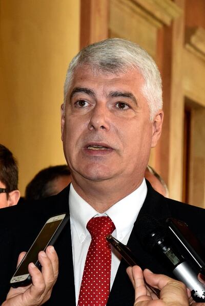 Arnoldo Wiens, ministro de Obras Públicas.