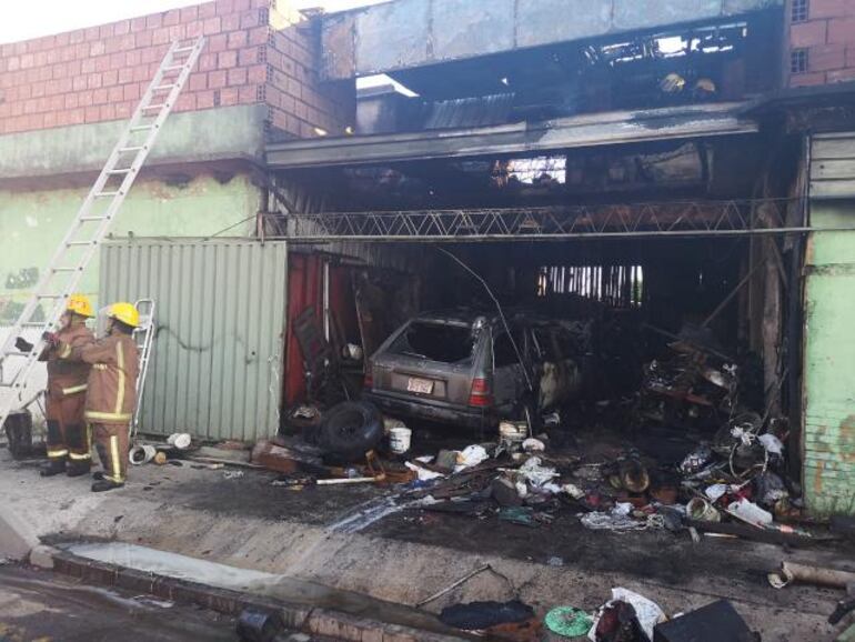 Bomberos lograron sofocar el incendio en menos de una hora.&nbsp;