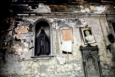 Iglesia incendiada en Santiago, uno de los templos católicos vandalizados por los manifestantes radicales en Chile.