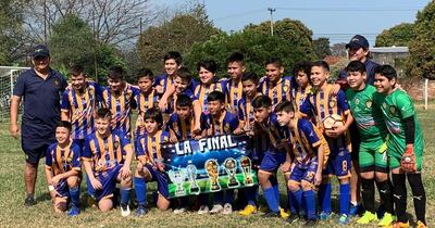 Plantel campeón del Sportivo Luqueño, en la categoría 2007.