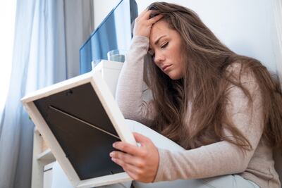 Un dolor infinito. Eso es lo que se siente cuando uno tiene mal de amores. A veces desaparece con el tiempo. Otras, nos enferma y debemos buscar ayuda.