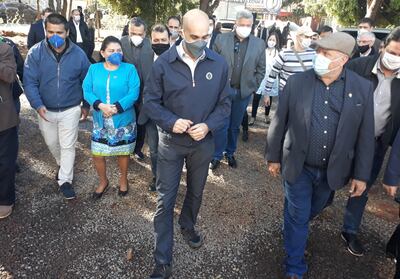 El ministro  Julio Mazzoleni estuvo ayer  en Caaguazú con el  gobernador Alejo Ríos.