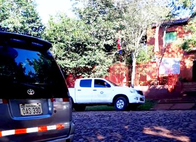 La delegación fiscal,  encabezada por el  agente Jorge Arce Rolandi, se constituyó en la Municipalidad de Mayor Otaño.