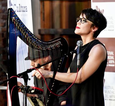 La arpista y cantante paraguaya Olivia Berendsohn.