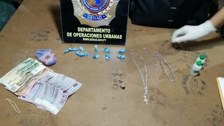 Evidencia levantada en el puesto de frutas y verduras.