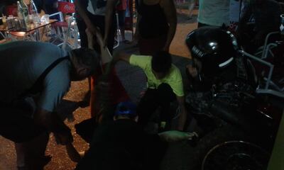 Una persona es asistida tras descompensarse.