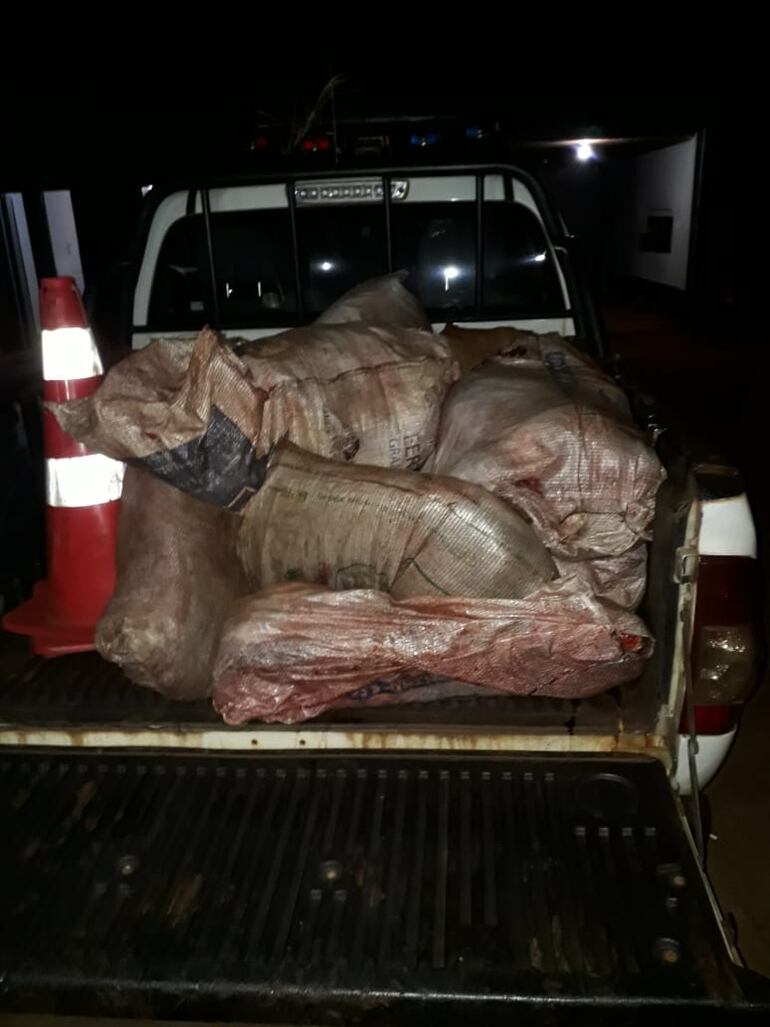Evidencias encontradas en poder de abigeos detenidos en Bella Vista, Itapúa.