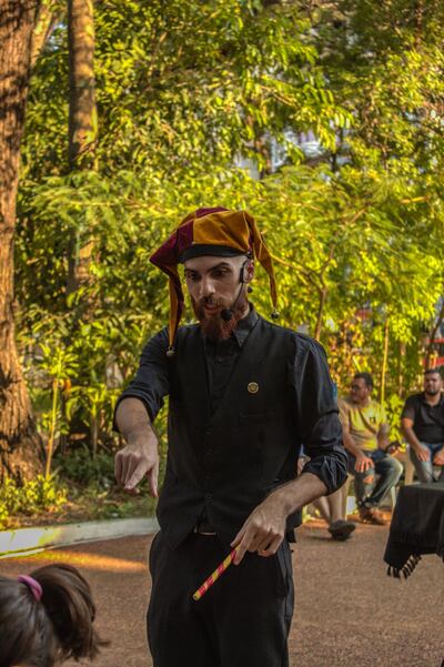 Dante durante el show que ofreció, en febrero pasado, en la Plaza Uruguaya. El mago hoy busca entretener a niños y grandes aprovechando las posibilidades que ofrece internet.