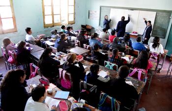 El nuevo calendario del año lectivo 2020 ya fue establecido. Este año se espera que los alumnos puedan cumplir con un total de 184 días de clases, empezando el viernes 21 de febrero.