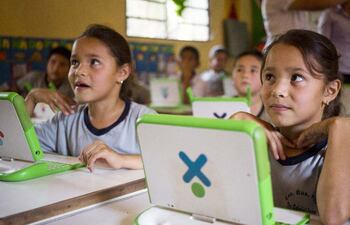 una-computadora-por-nino-es-el-programa-que-llevo-a-cabo-la-ong-ganadora-paraguay-educa--200340000000-1542645.jpg