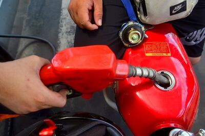 Especialistas piden que la aplicación del precio a los combustibles sea más transparente.