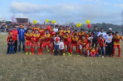 Plantel del 20 de Julio, campeón de la temporada 2019 de la Liga Sanjosiana de Deportes.
