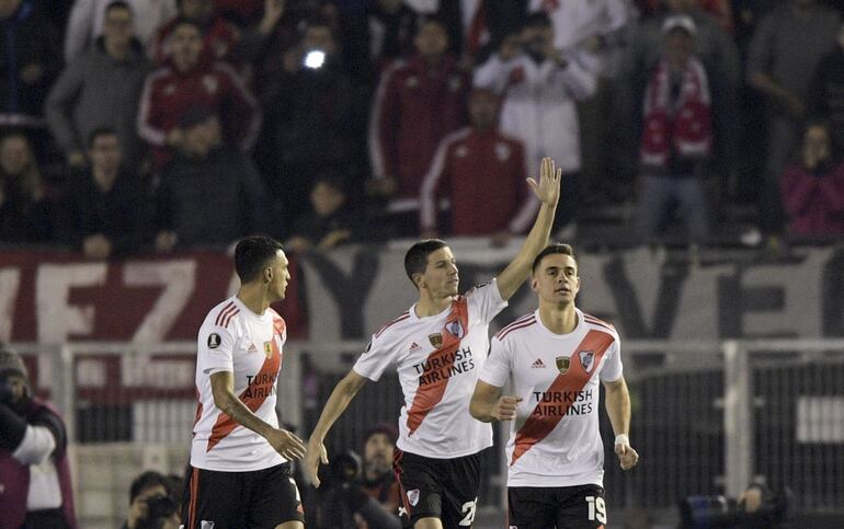 El festejo de "Nacho" Fernández tras anotar su gol.