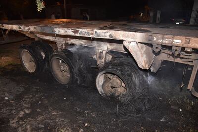 El fuego destruyó las cubiertas del acoplado.