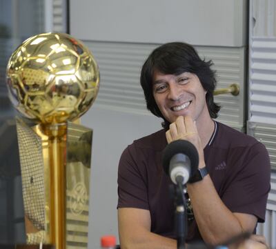 Daniel Óscar Garnero (50 años), el técnico argentino tricampeón al frente del equipo de Olimpia.