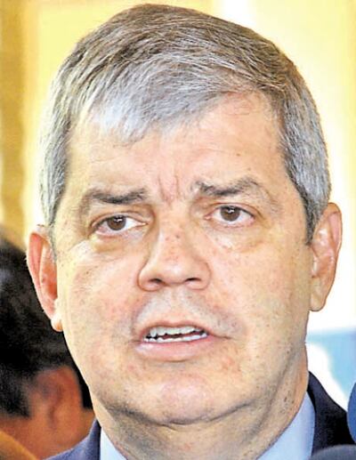 Enrique Riera, senador del Partido Colorado, plantea postergar las elecciones municipales hasta el próximo año 2021.