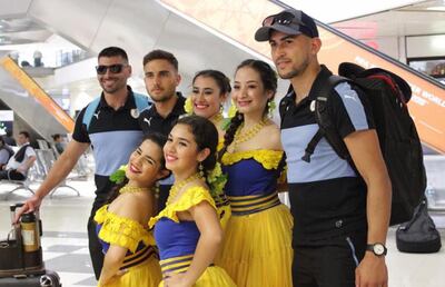 En la víspera, la representación de Uruguay llegó al país, y junto con la de México son los primeros equipos americanos en arribar. Se van sumando las delegaciones extranjeras.