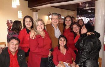 riera-c-en-reunion-con-docentes-colorados-en-villarrica--222320000000-1640039.jpg