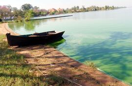 el-anterior-lago-azul-de-ypacarai-presenta-un-aspecto-sucio-y-abandonado-a-consecuencia-de-la-contaminacion-urgen-soluciones--212107000000-521158.jpg