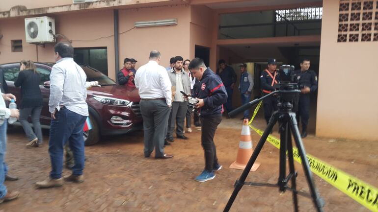 El área del atentado fue acordonada por la Policía. 
