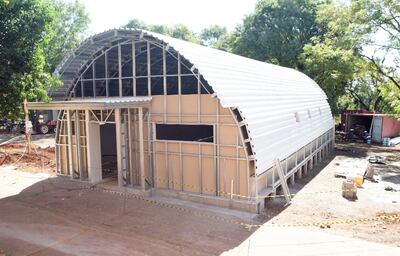 Avanza la construcción del hospital de campaña que se construye en el predio del IPS de Encarnación.