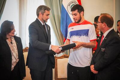 La delegación de los Panamericanos fue abanderada en el Palacio de los López.