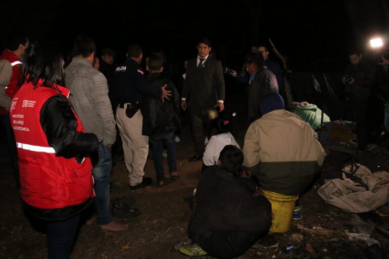 Niños rescatados de la Terminal de Asunción.